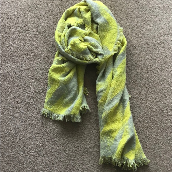 Express Accessories - Marled houndstooth blanket scarf